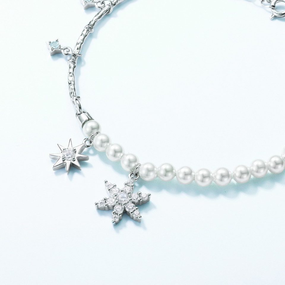 Stellar Snowflake Pearl Bracelet-2